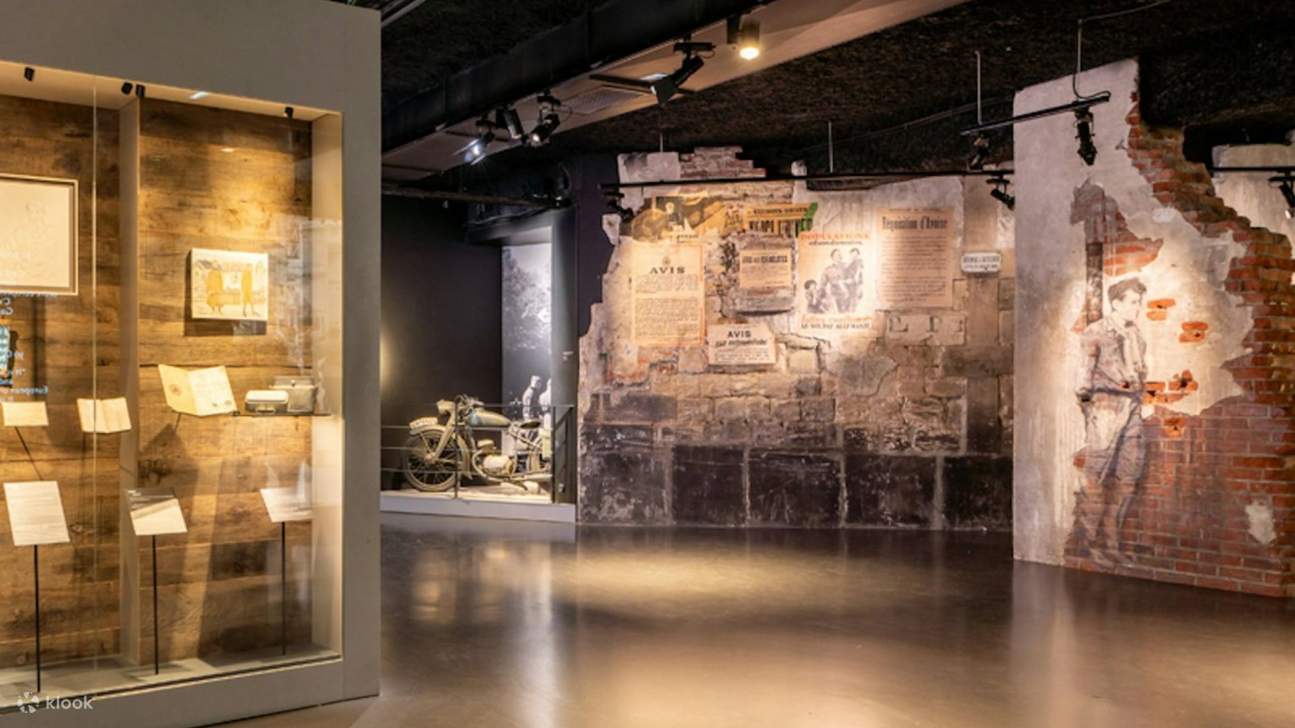 Voyagez à travers l'histoire de l'Europe avec des expositions captivantes et des récits de guerre personnels